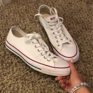 Men’s converse.